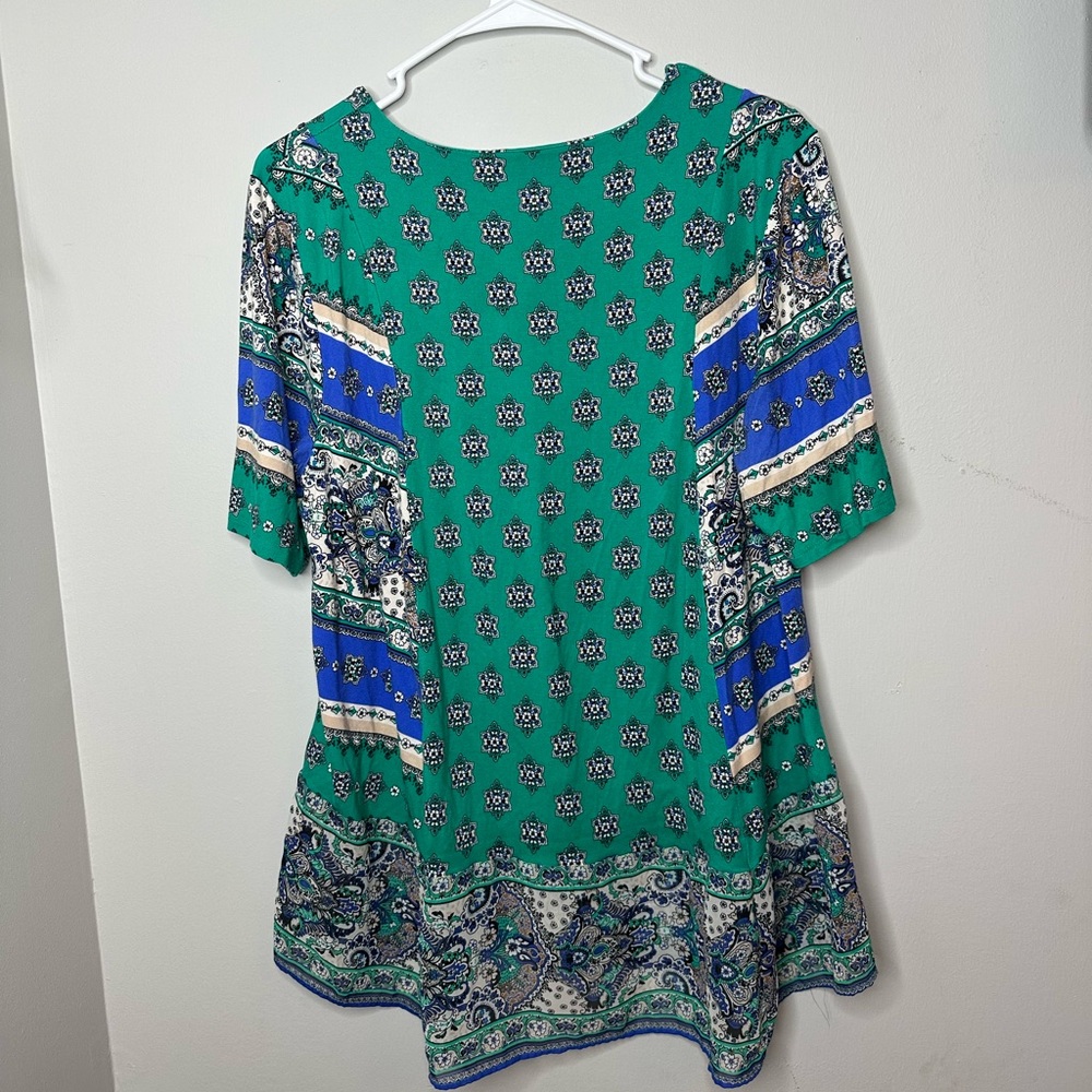 Chico's Bohemian Green And Blue Multi Print Top Size 2/Large - Picture 6 of 7